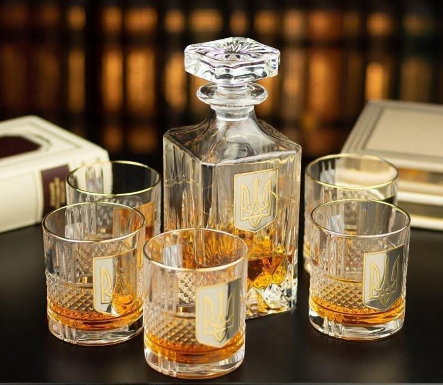Келихи для віскі та коньяку: елітний подарунок, який говорить замість слів