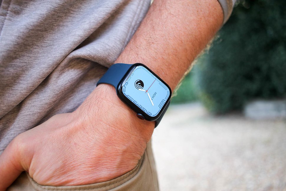 Лучшие спортивные Смарт-часы для мужчин: Apple Watch 7 и другие модели